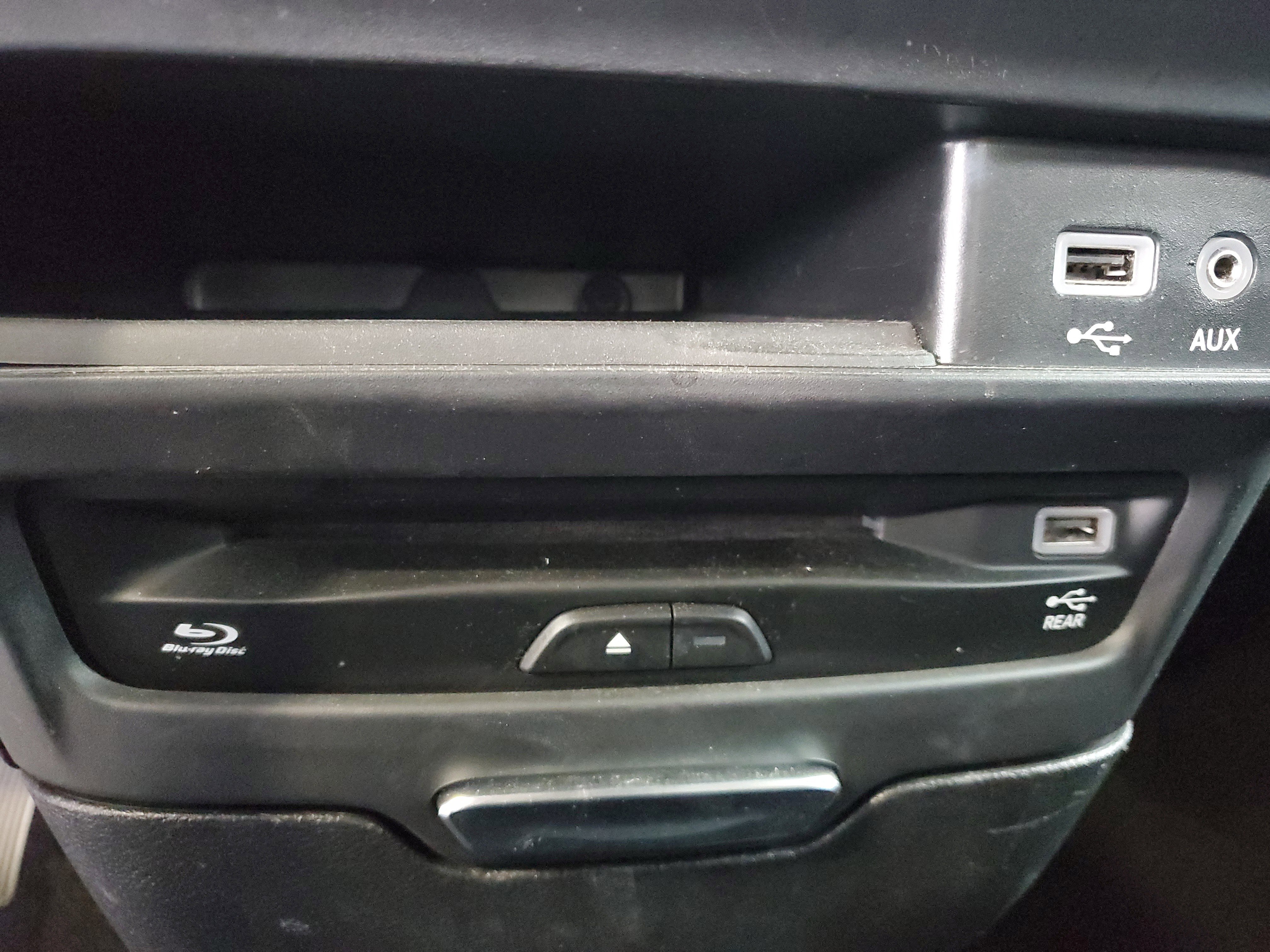 Used 2020 Chrysler Pacifica Touring-L Plus FWD image 29