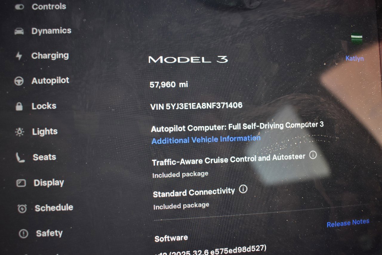 Used 2022 Tesla Model 3 Standard Range RWD image 24