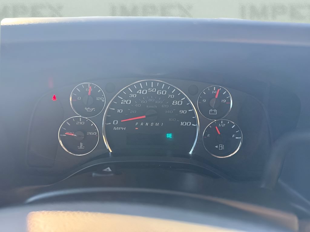 Used 2025 Chevrolet Express 3500 LT w/ LT Preferred Equipment Group RWD image 19