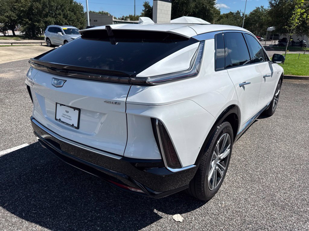 Certified 2024 Cadillac Lyriq Luxury RWD image 6