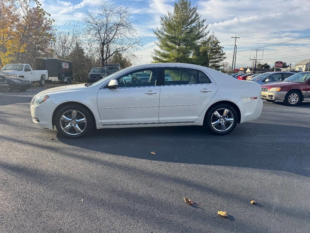 Used 2011 Chevrolet Malibu LT w/ White Diamond Premium Package FWD image 7