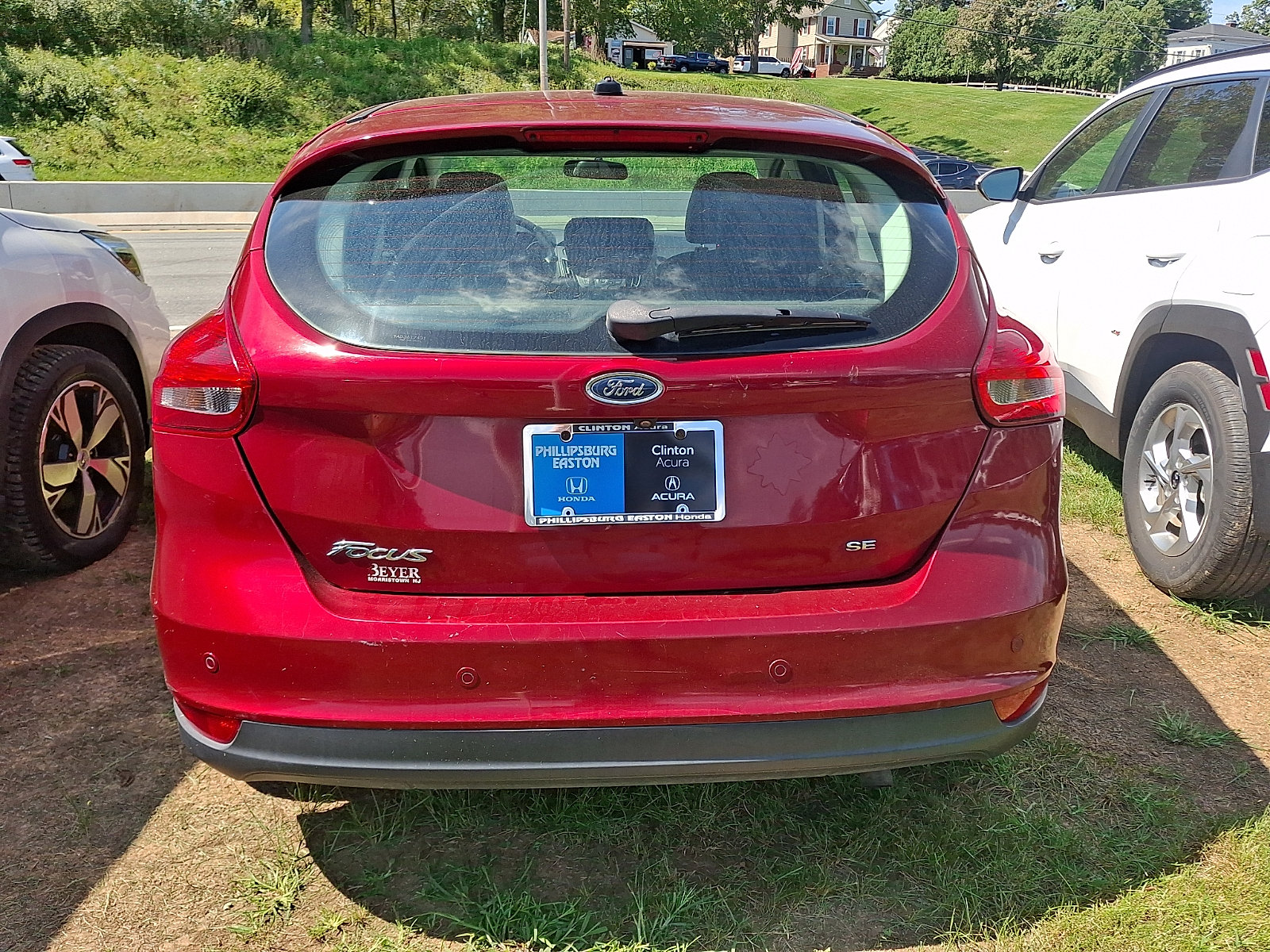 Used 2016 Ford Focus SE w/ Equipment Group 201A FWD image 5