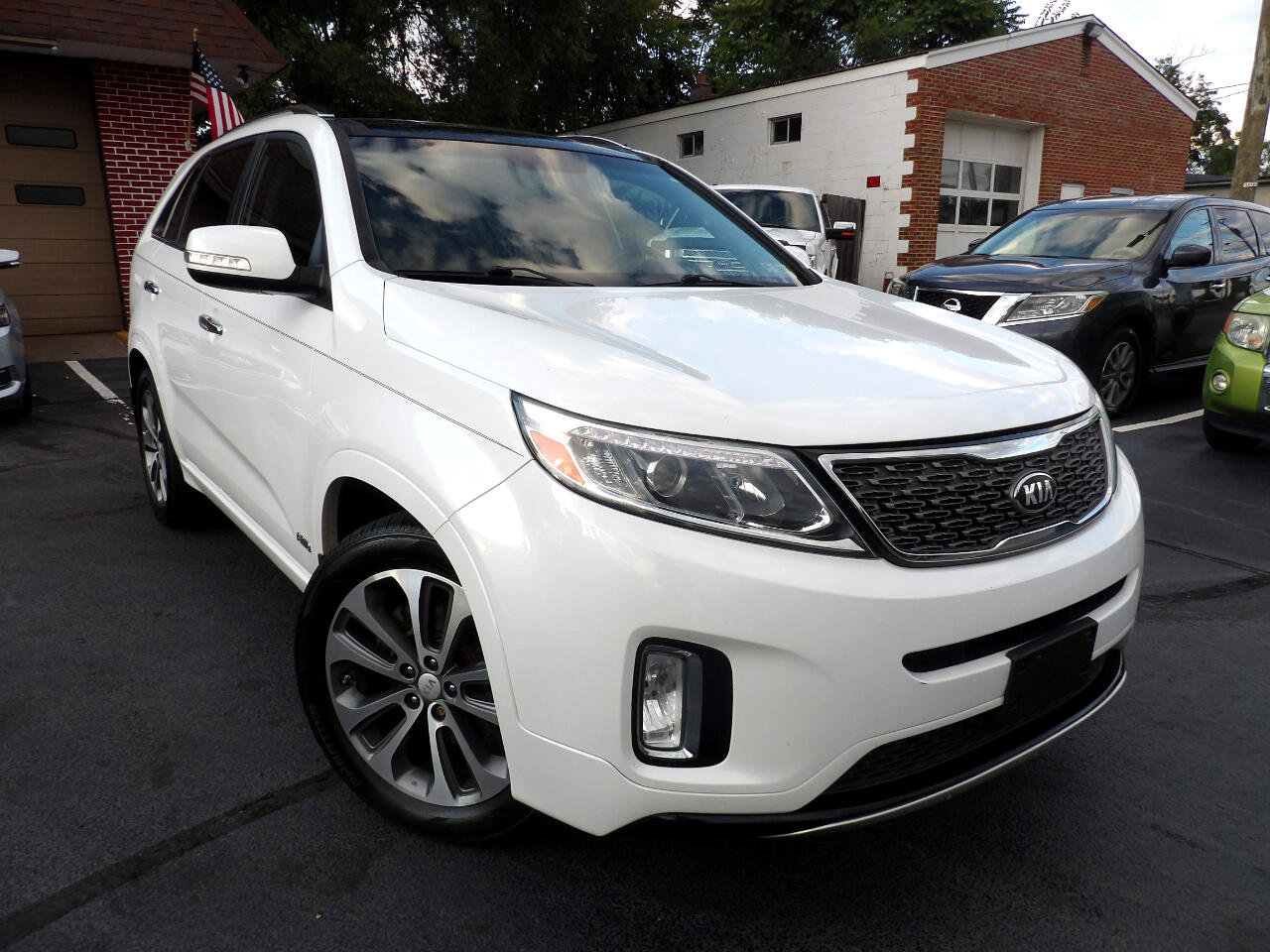 Used 2015 Kia Sorento SX image 8
