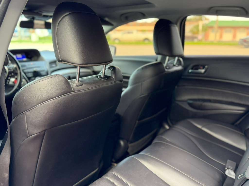 Used 2019 Acura ILX FWD image 10