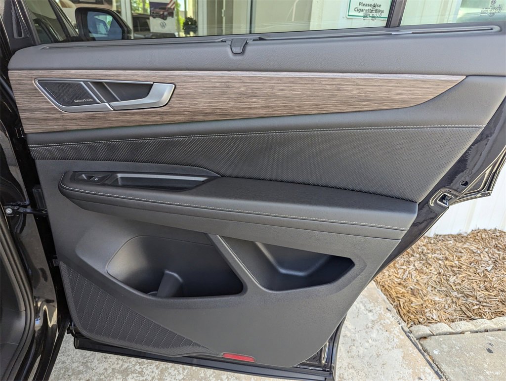 New 2025 Volkswagen Atlas SEL Premium R-Line image 35