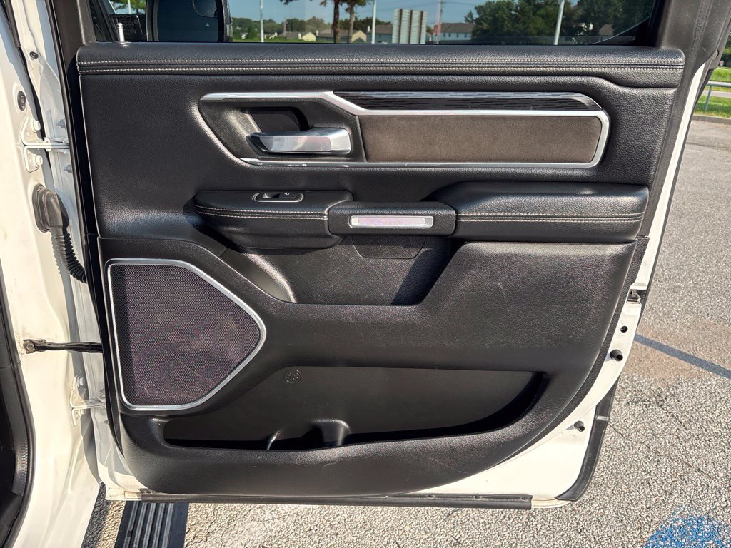 Used 2023 RAM 1500 Laramie AWD/4WD image 21
