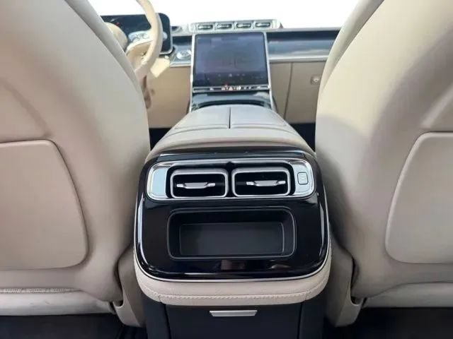 Used 2022 Mercedes-Benz S 500 4MATIC w/ 3D Technology Package image 21