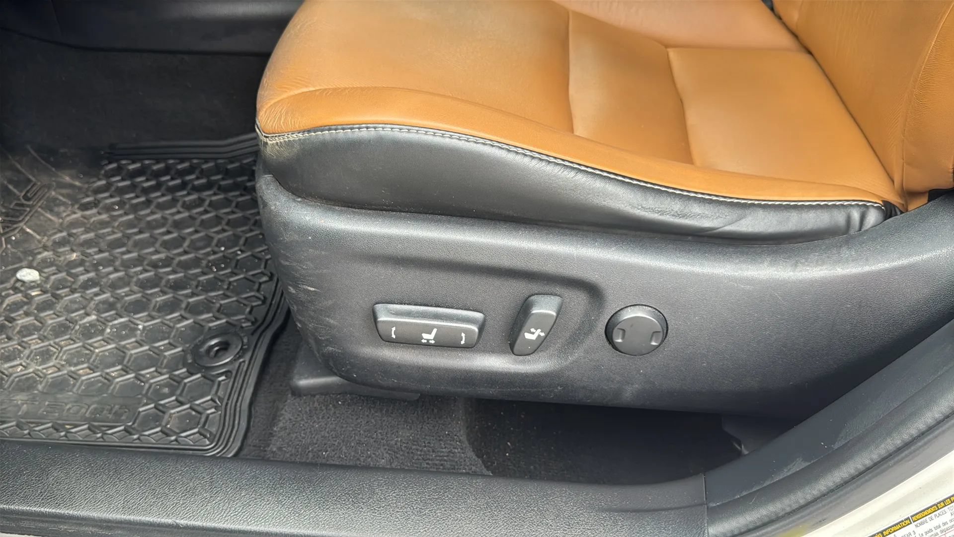 Used 2016 Lexus CT 200h FWD image 23