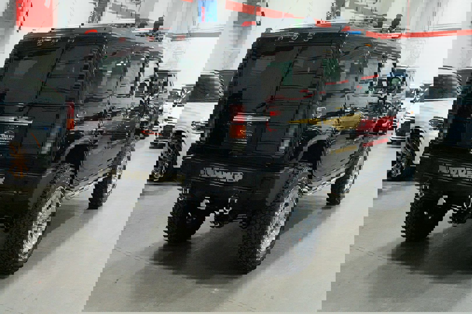 Used 2003 HUMMER H2 w/ Preferred Equipment Group image 8