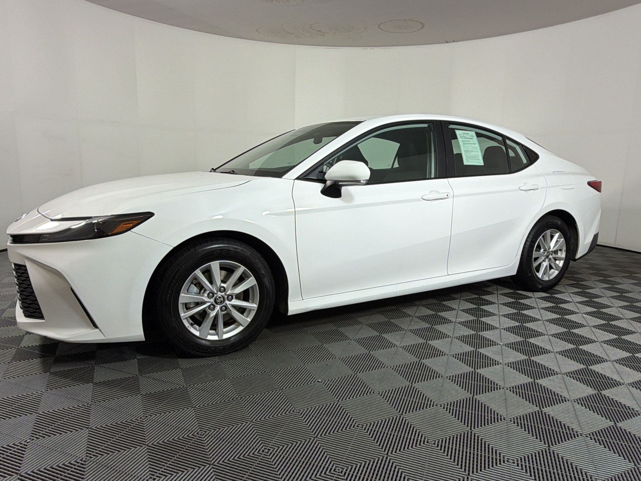 Used 2025 Toyota Camry LE FWD image 23