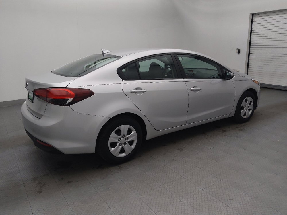 Used 2017 Kia Forte LX image 10
