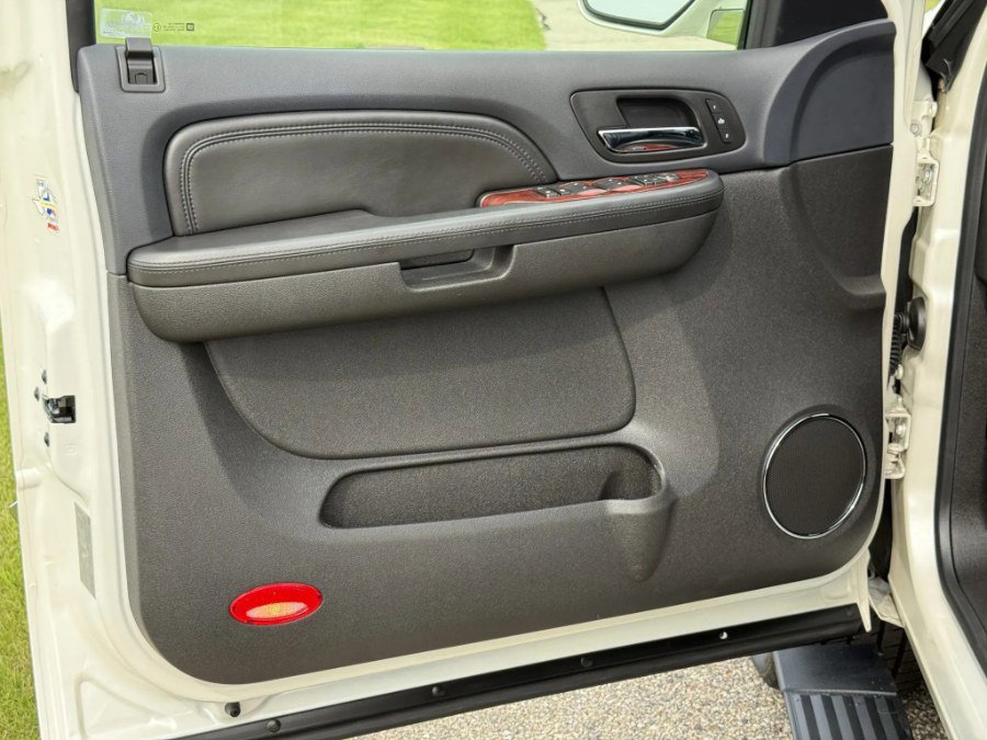 Used 2009 Cadillac Escalade Hybrid image 26