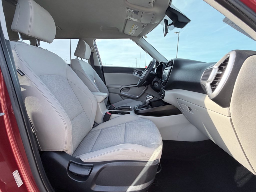 Used 2020 Kia Soul S FWD image 20