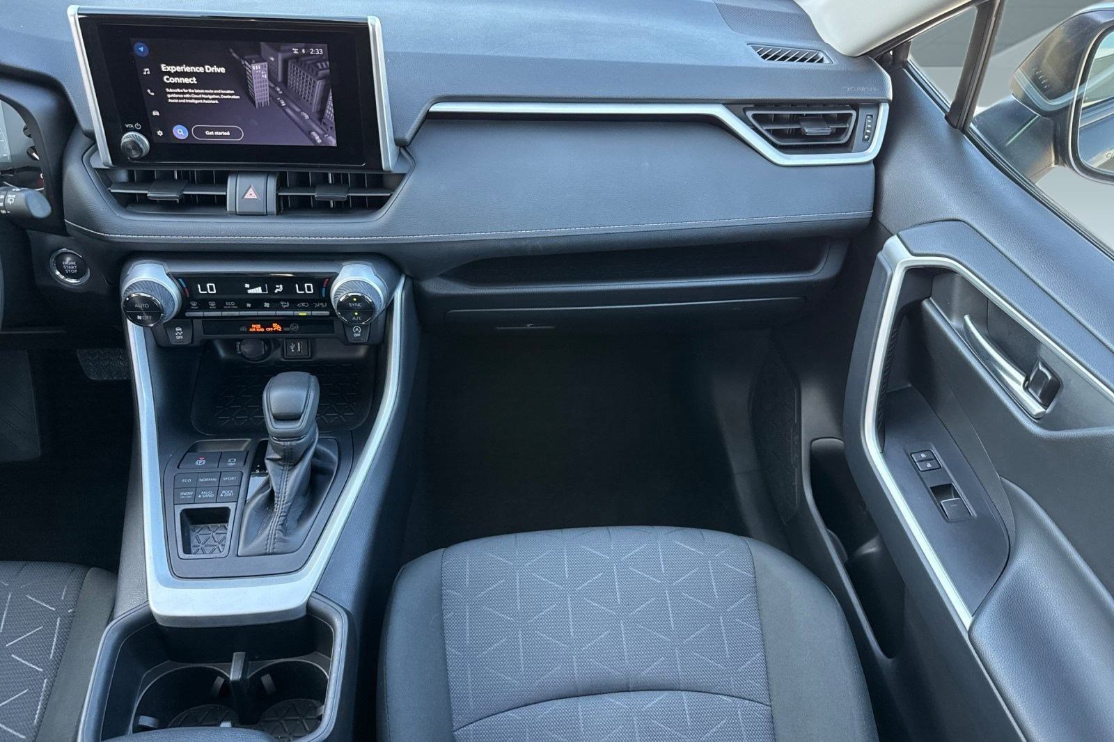 Used 2025 Toyota RAV4 XLE w/ Convenience Package image 29