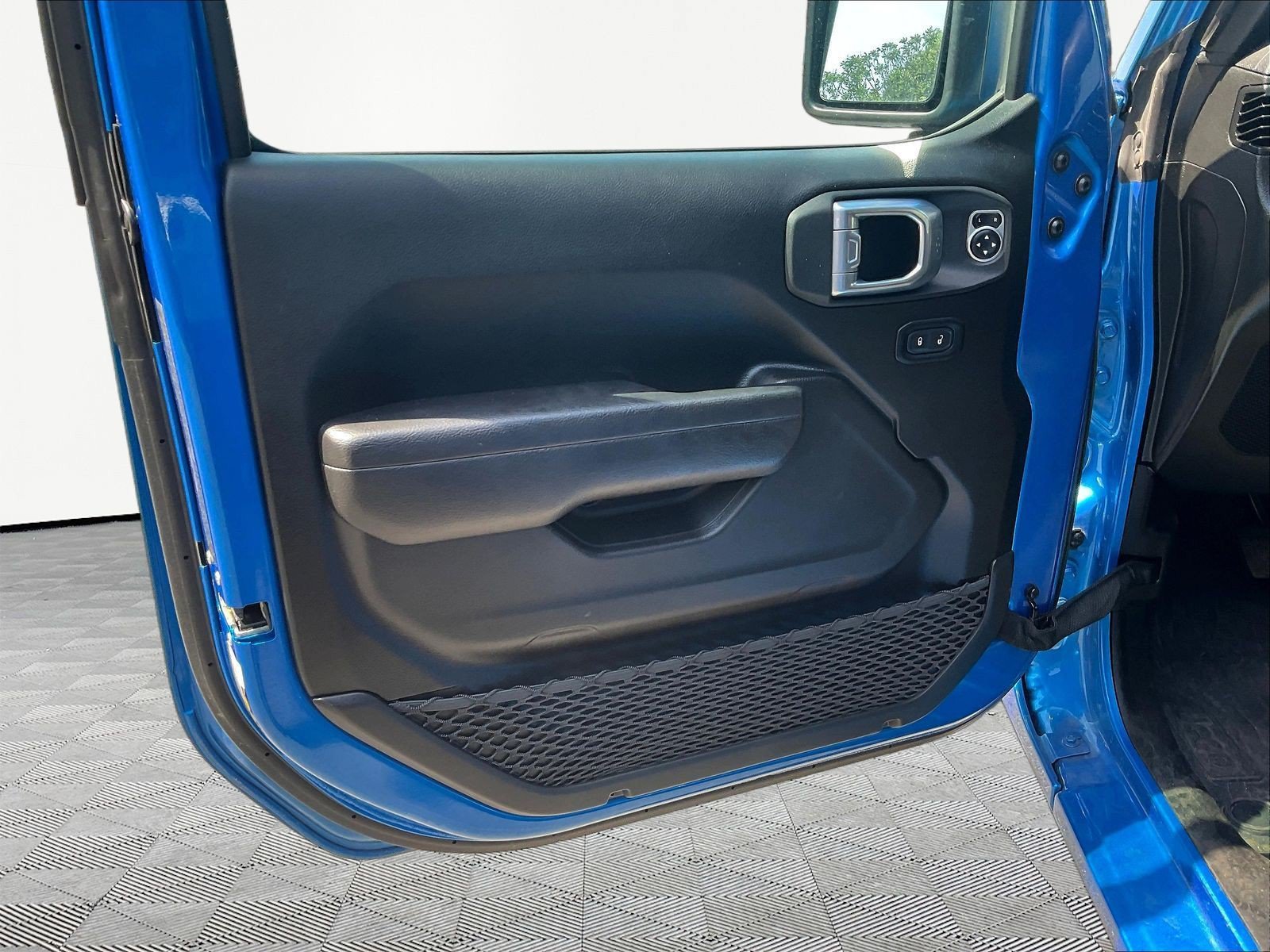 Used 2023 Jeep Wrangler Sport AWD/4WD image 20