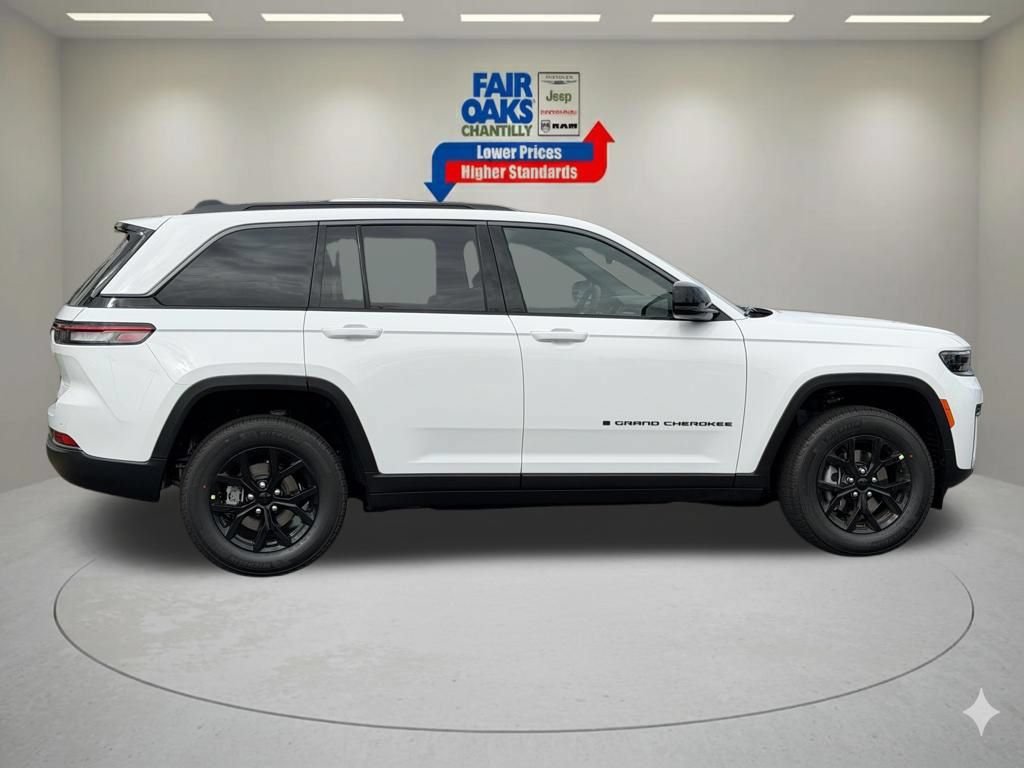New 2026 Jeep Grand Cherokee Altitude AWD/4WD image 5