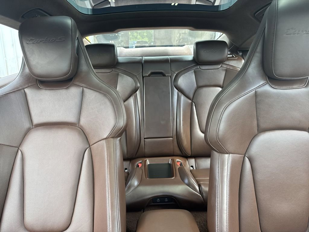 Used 2022 Porsche Taycan Turbo S image 33