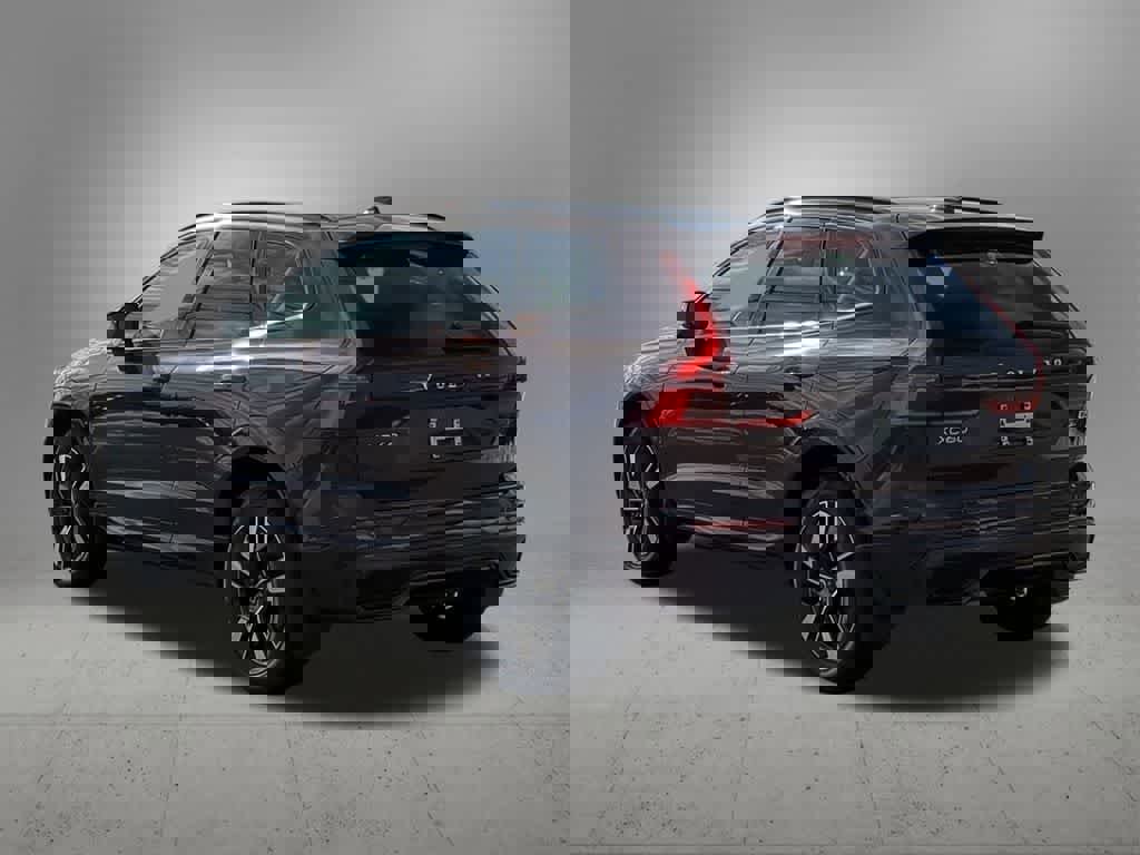 New 2026 Volvo XC60 B5 Plus w/ Protection Package Premier image 4