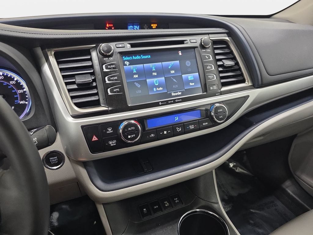 Used 2018 Toyota Highlander XLE w/ Protection Package #3 AWD/4WD image 20