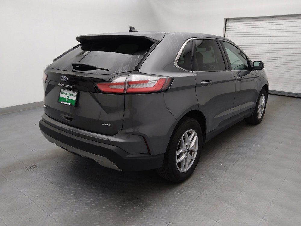 Used 2024 Ford Edge SEL image 9