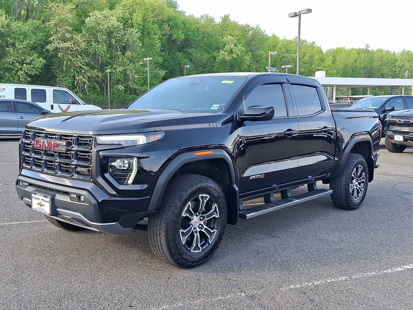 Used 2023 GMC Canyon AT4 AWD/4WD image 3