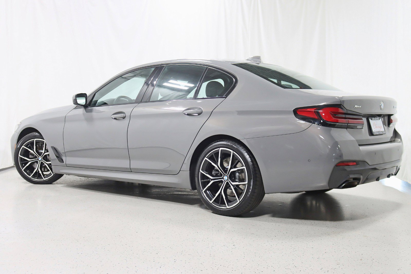 Used 2022 BMW 530i xDrive w/ M Sport Package image 10