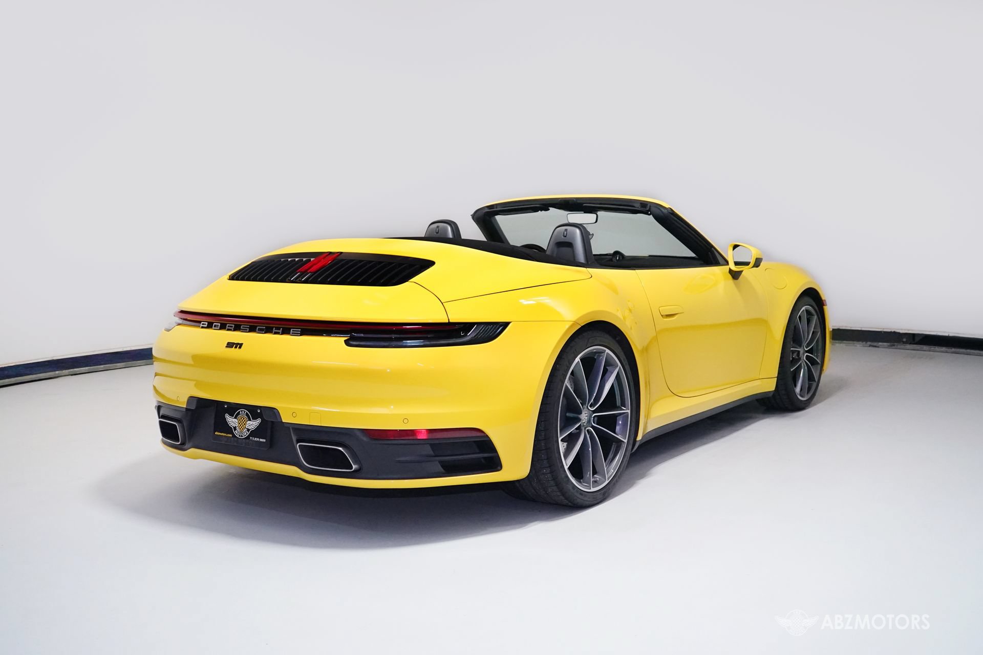 Used 2021 Porsche 911 Carrera RWD image 5