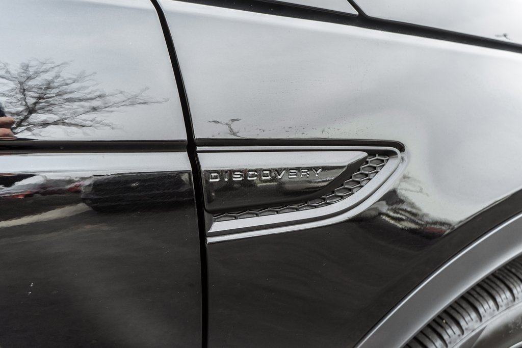 Used 2023 Land Rover Discovery Sport SE image 4