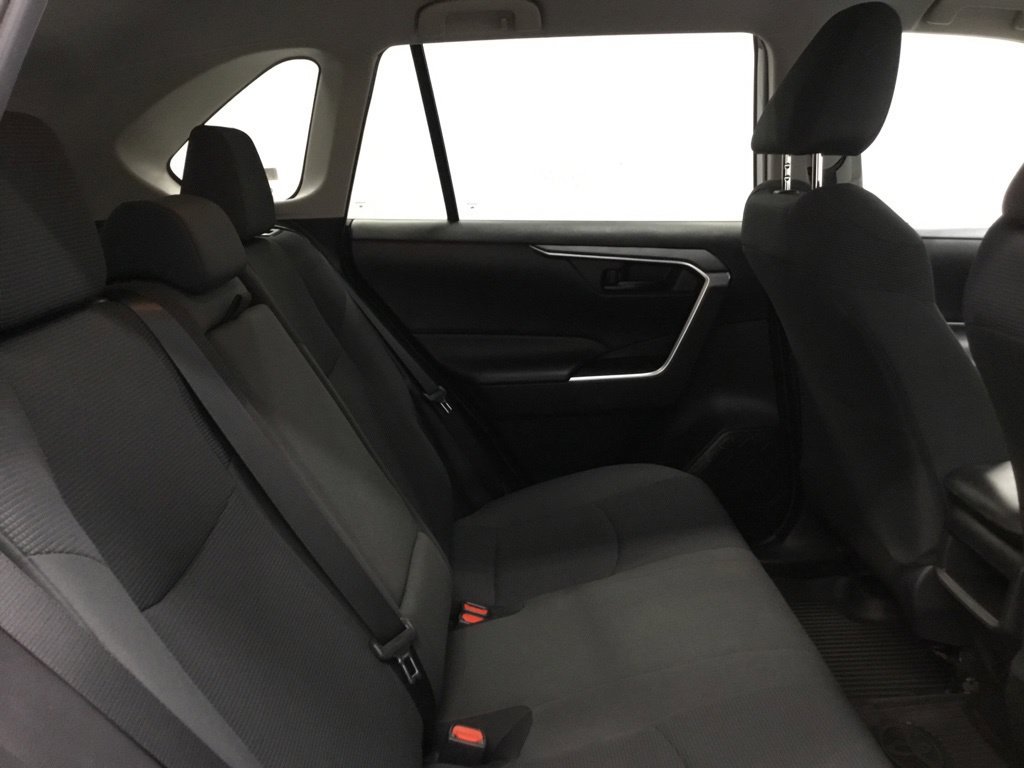 Used 2019 Toyota RAV4 LE w/ All Weather Liner Package AWD/4WD image 18