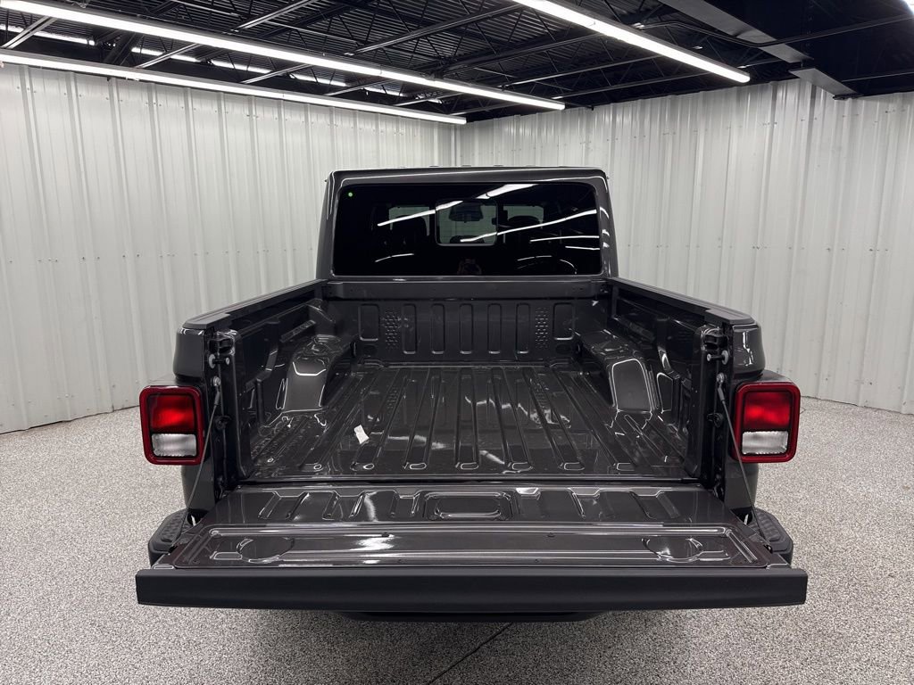 New 2026 Jeep Gladiator Sport image 9