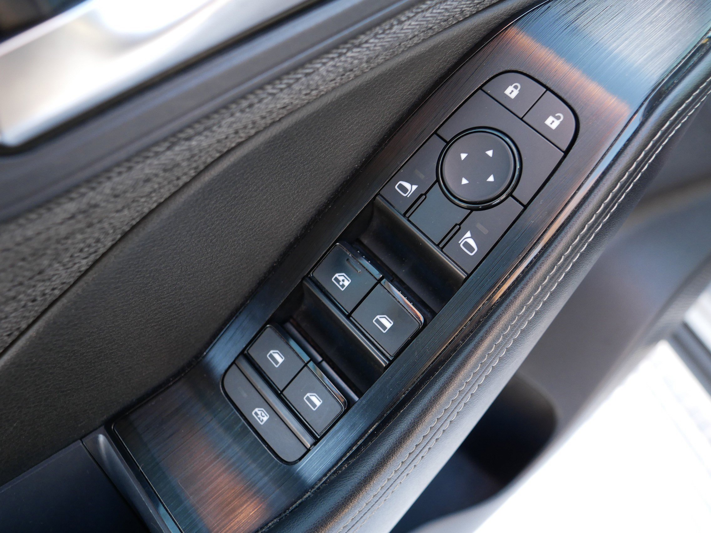 Certified 2022 Nissan Rogue SV image 19