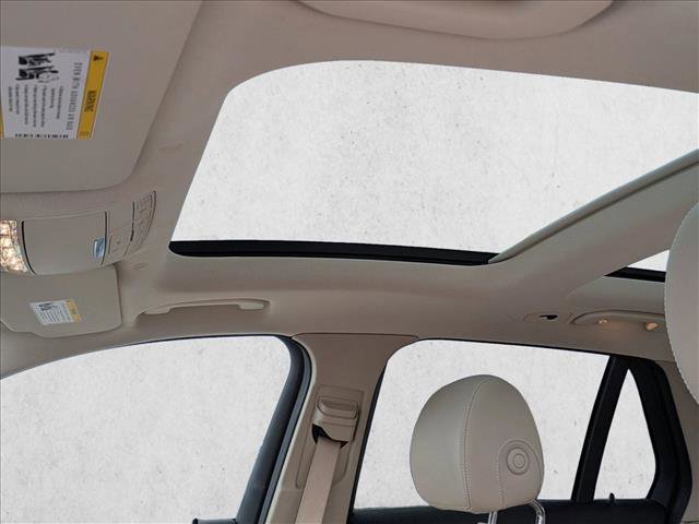 Used 2021 Mercedes-Benz GLC 300 4MATIC image 13