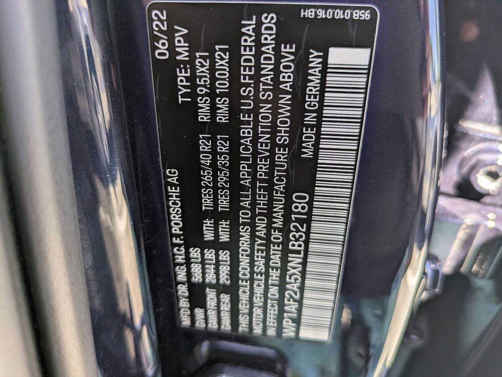 Used 2022 Porsche Macan GTS AWD/4WD image 39
