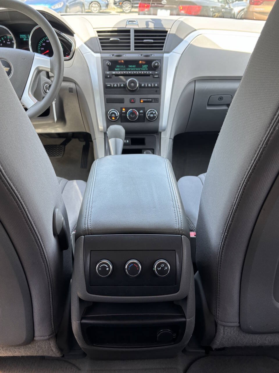 Used 2010 Chevrolet Traverse LS FWD image 18