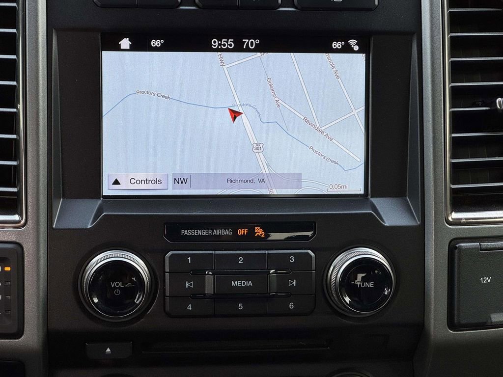 Used 2017 Ford F150 Raptor w/ Equipment Group 802A Luxury image 3