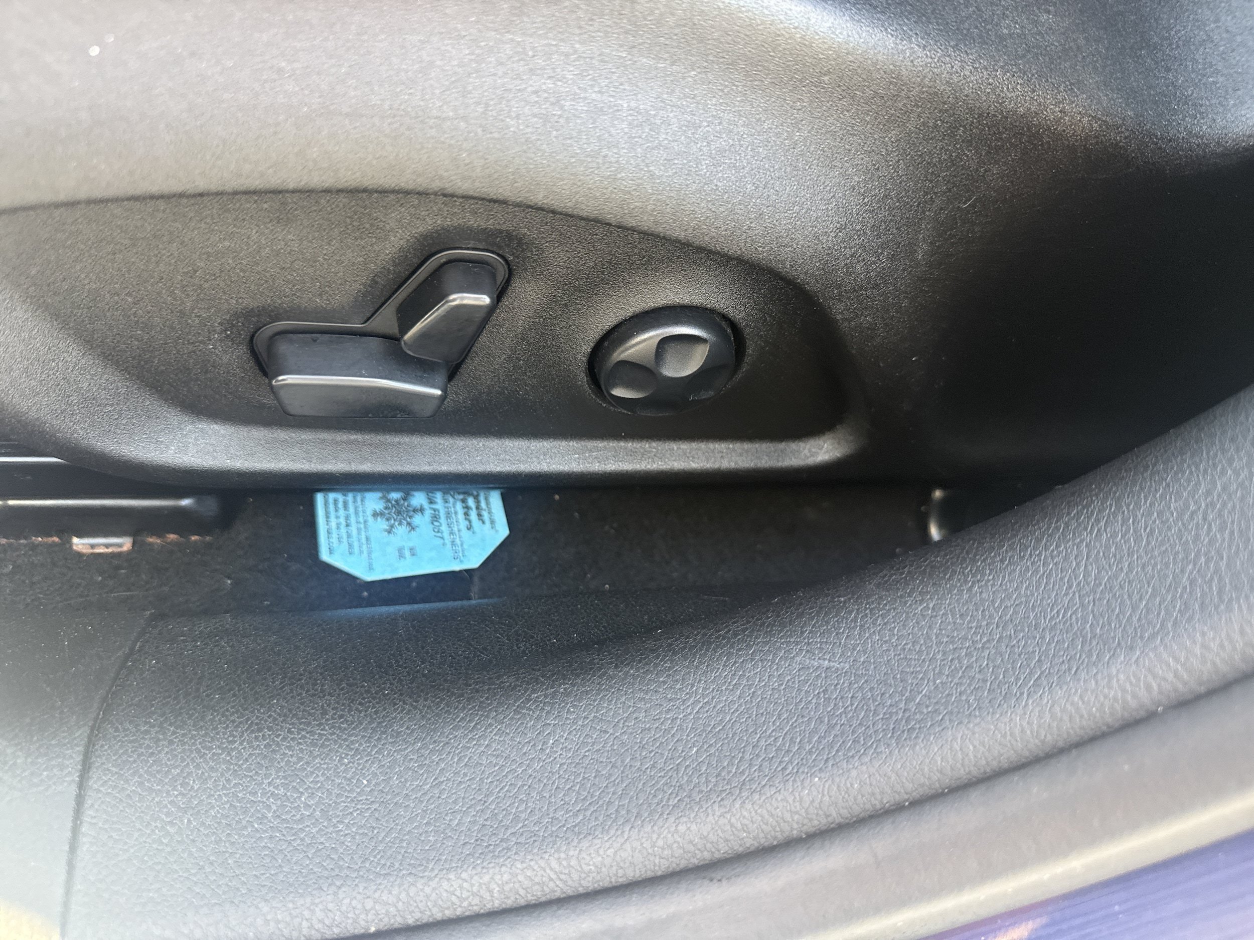 Used 2017 Jeep Renegade Limited FWD image 4