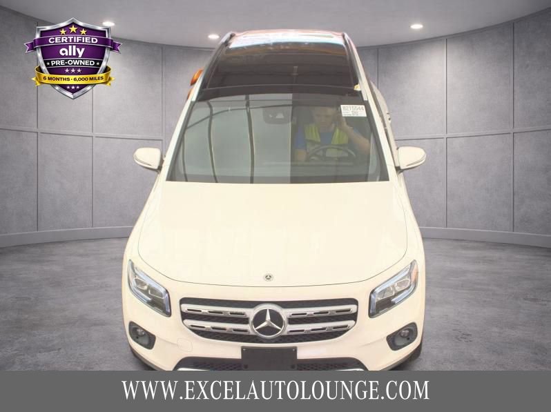 Used 2022 Mercedes-Benz GLB 250 4MATIC w/ Premium Package Lite image 11