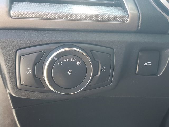 Used 2020 Ford Fusion SE image 22