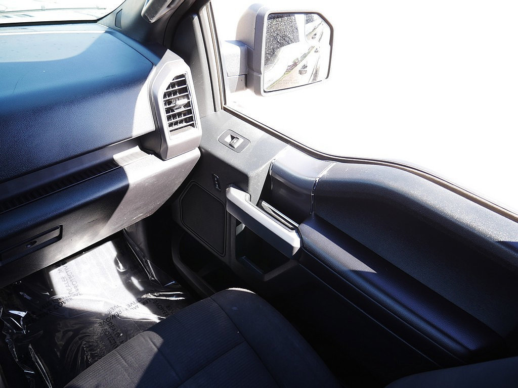 Used 2016 Ford F150 XLT w/ Equipment Group 302A Luxury AWD/4WD image 26