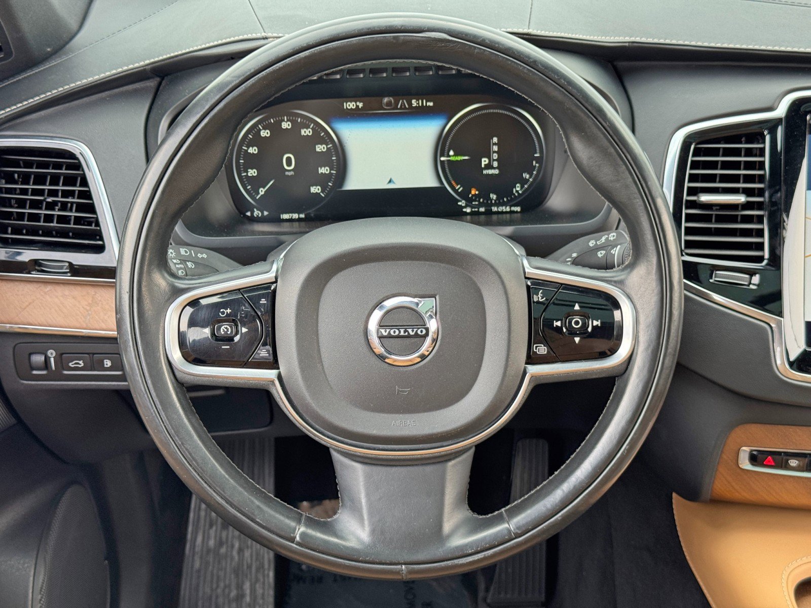 Used 2017 Volvo XC90 T8 Inscription w/ Vision Package image 20