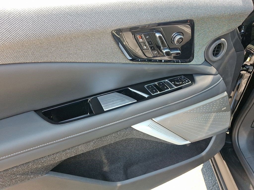 Certified 2026 Cadillac Optiq Luxury 1 AWD/4WD image 17