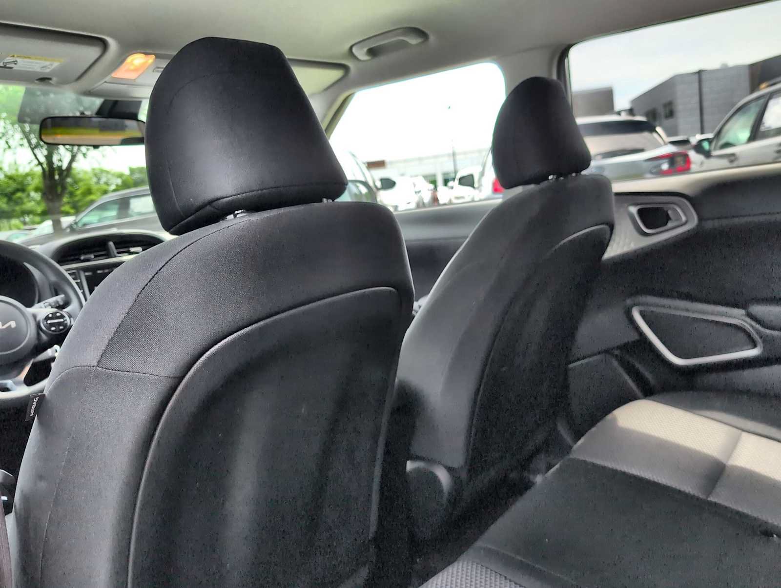 Used 2024 Kia Soul LX w/ Option Group 015 FWD image 17