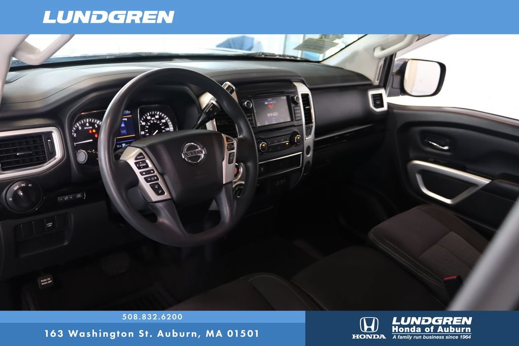 Used 2019 Nissan Titan SV AWD/4WD image 8