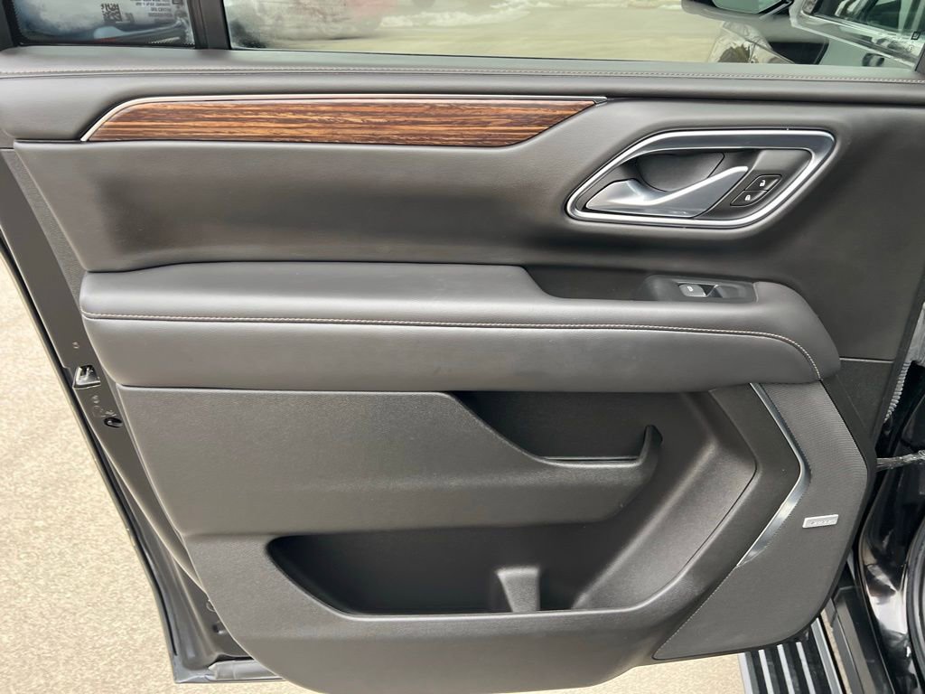 Used 2021 Chevrolet Suburban High Country w/ Premium Package 2 image 20