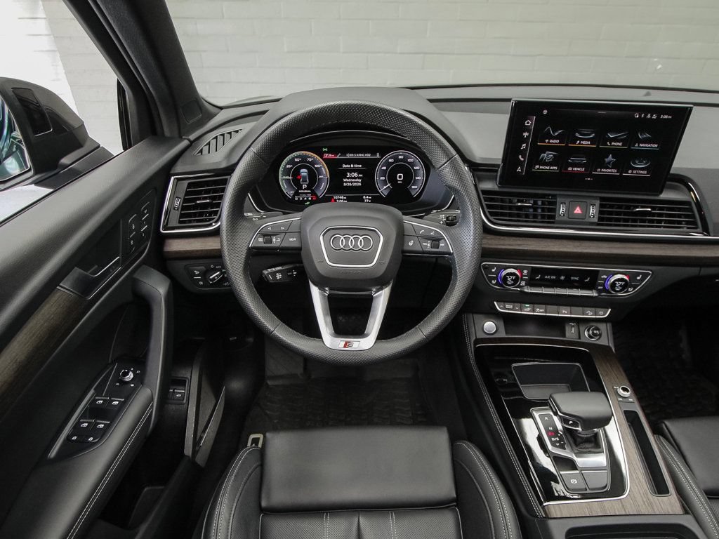 Used 2024 Audi Q5 e Premium Plus w/ Premium Plus Package AWD/4WD image 14