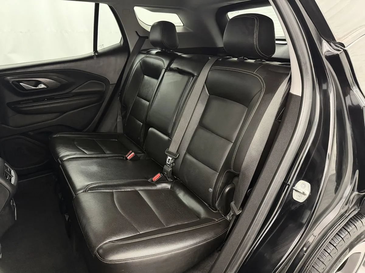 Used 2021 GMC Terrain SLT w/ Infotainment Package II FWD image 26
