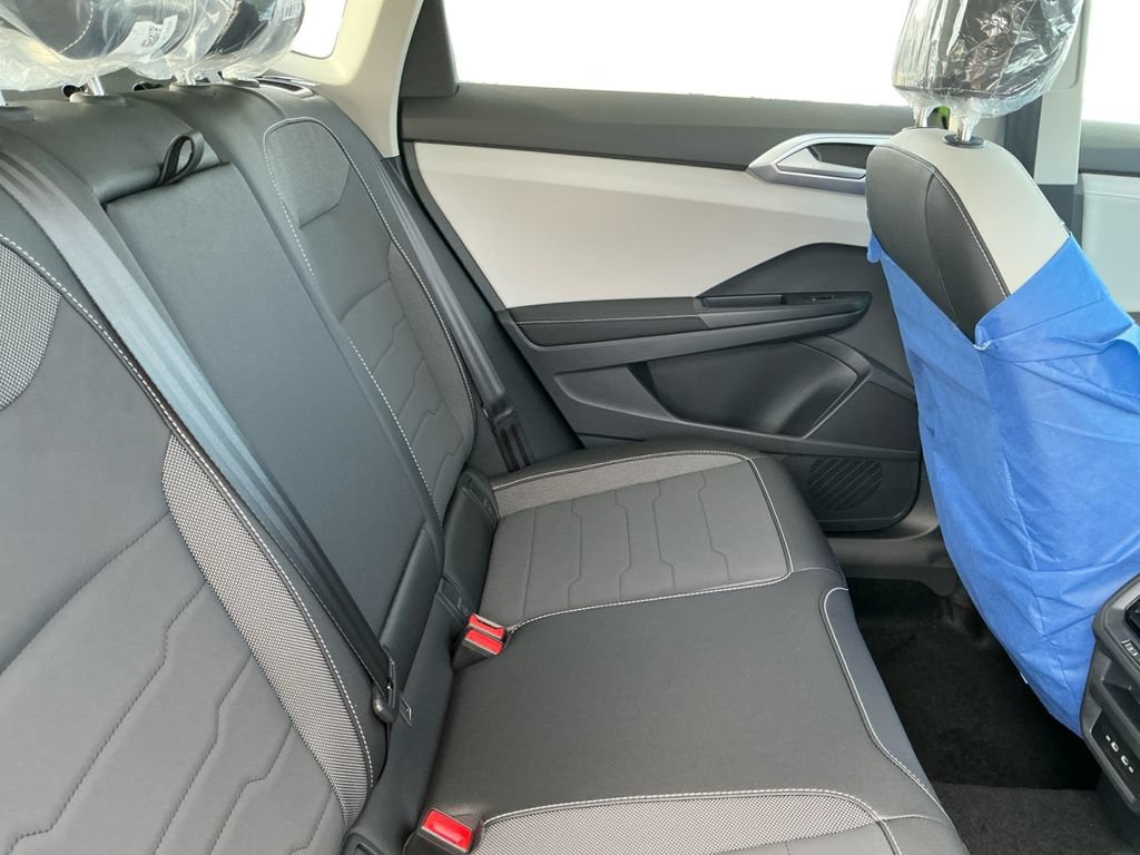 New 2026 Volkswagen Taos SE AWD/4WD image 18