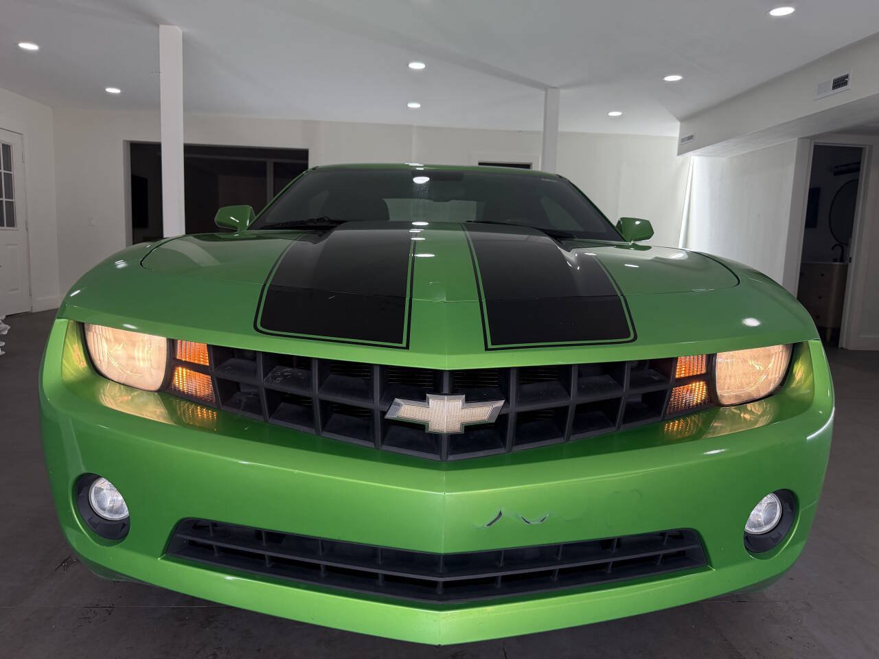 Used 2010 Chevrolet Camaro LT RWD image 11