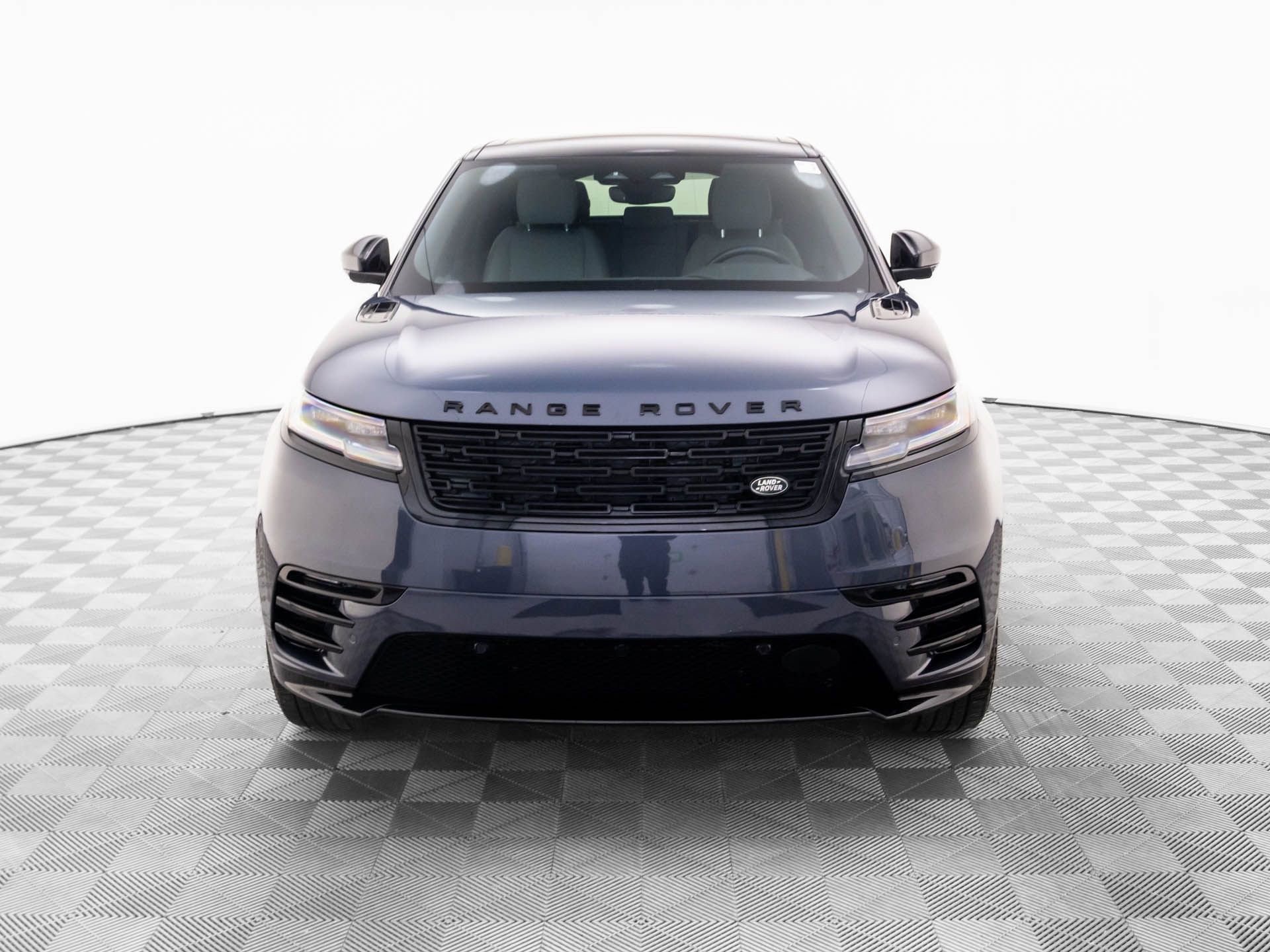 Used 2024 Land Rover Range Rover Velar Dynamic SE image 8