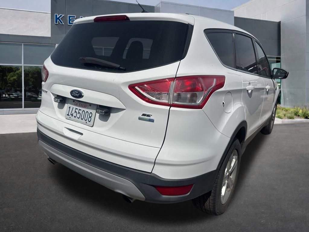 Used 2015 Ford Escape SE image 4